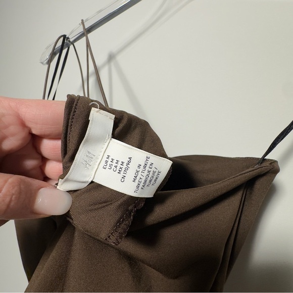 NWT- H&M One Shoulder Bodysuit Brown Size M - Picture 4 of 6